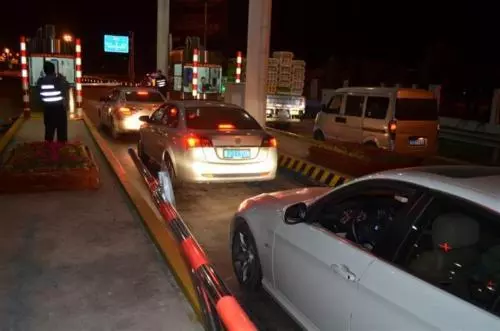 假期高速行駛攻略，看一遍絕對平安！