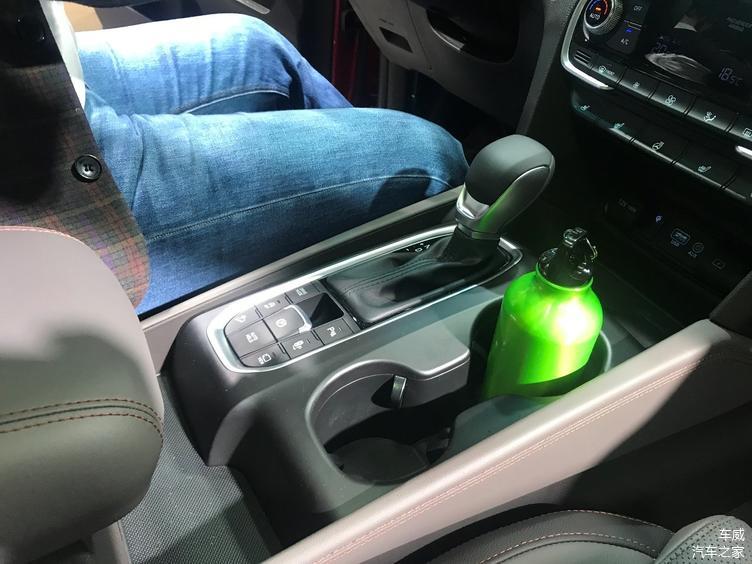 日內(nèi)瓦車展：實拍現(xiàn)代全新格越，追求實用性的SUV