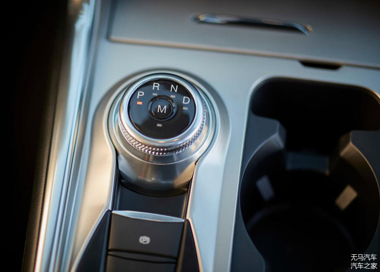 全新一代福特探險者官圖發(fā)布！依舊是大家的硬派之選！