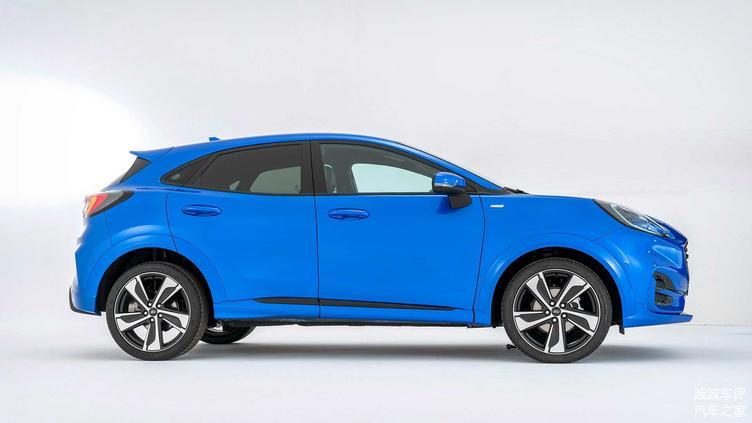 福特發(fā)布PUMA小型SUV官圖，歐式風(fēng)格，造型很有柔和感