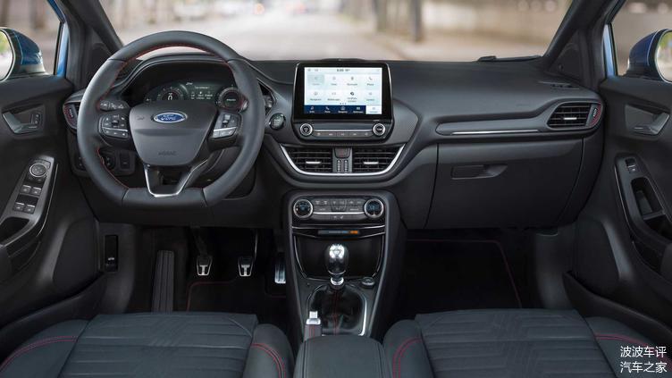 福特發(fā)布PUMA小型SUV官圖，歐式風(fēng)格，造型很有柔和感