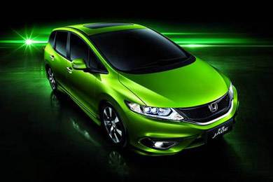 時尚與你同行 JADE（杰德）設計引領潮流趨勢