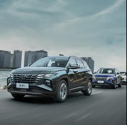 用車百科｜注意！你在用的這4個(gè)省油小技巧，其實(shí)都是在毀車