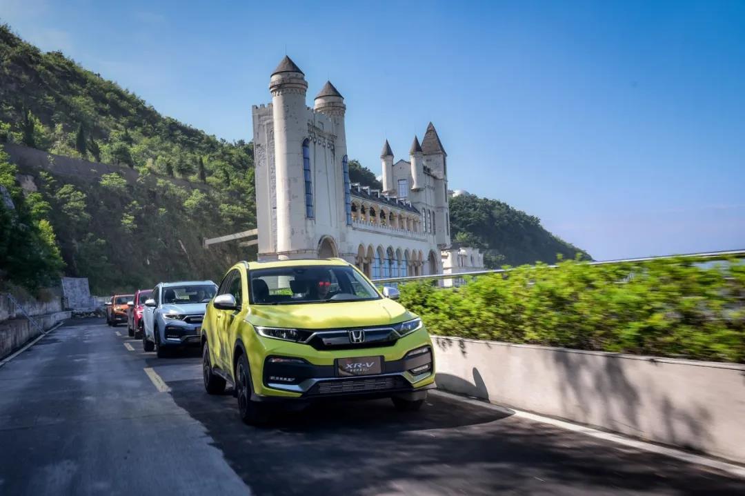 媒體視角 | 即將“解鎖”小型SUV首個百萬輛成就，XR-V為啥被年輕人“愛不夠”？